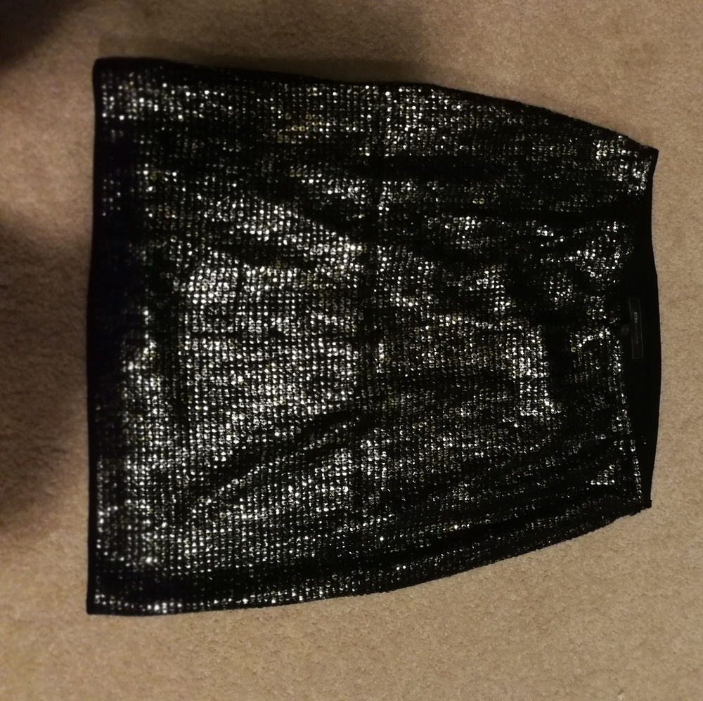 BCBGMAXAZRIA  NWOT Skirt SILK INNER